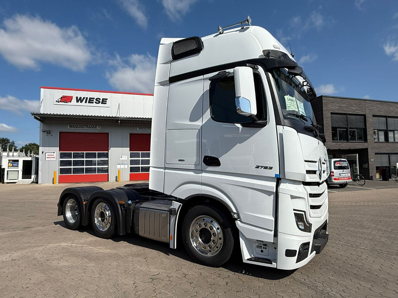 Mercedes-Benz Actros 2753 GigaSpace L 6x2 Lowliner TrendLine - شاحنة جرار: صور 2 Mercedes-Benz Actros 2753 GigaSpace L 6x2 Lowliner TrendLine - شاحنة جرار: صور 2