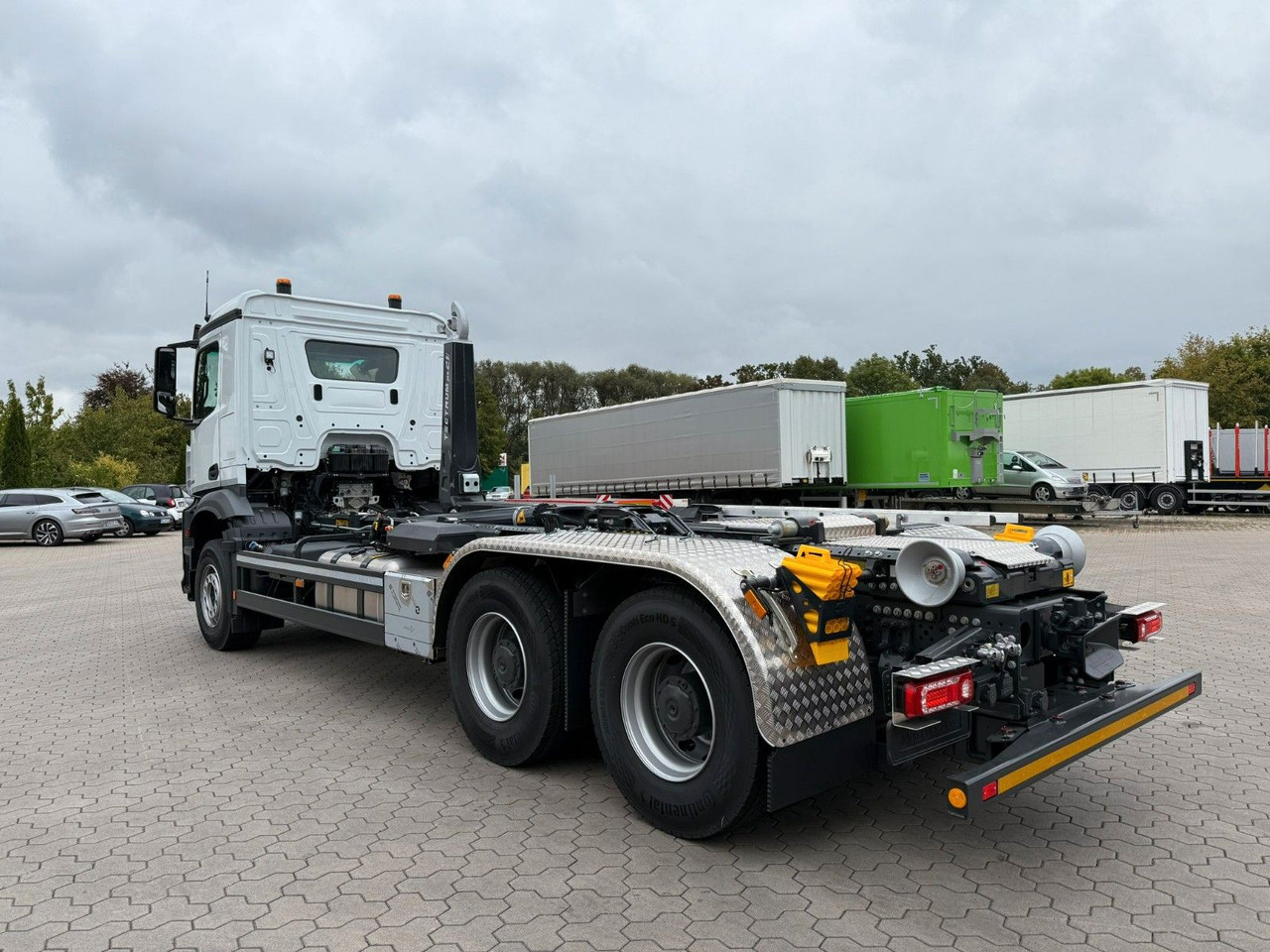 Mercedes-Benz Arocs 5 2651L 6 x4 Meiller RS 2170 - شاحنة ذات الخطاف: صور 4 Mercedes-Benz Arocs 5 2651L 6 x4 Meiller RS 2170 - شاحنة ذات الخطاف: صور 4