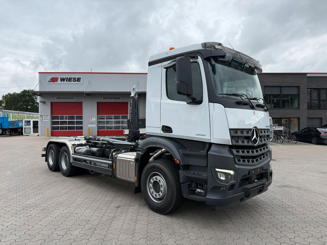 Mercedes-Benz Arocs 5 2651L 6 x4 Meiller RS 2170 - شاحنة ذات الخطاف: صور 1 Mercedes-Benz Arocs 5 2651L 6 x4 Meiller RS 2170 - شاحنة ذات الخطاف: صور 1
