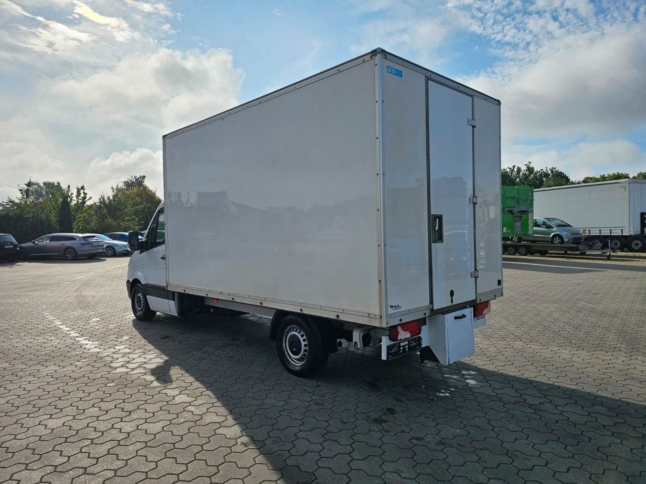 Mercedes-Benz Sprinter mit Kofferaufbau - الشاحنات الصغيرة صندوق مغلق: صور 3 Mercedes-Benz Sprinter mit Kofferaufbau - الشاحنات الصغيرة صندوق مغلق: صور 3