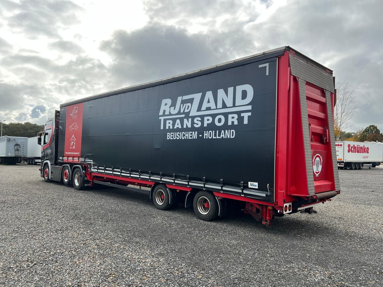 Meusburger 2-Achs-Gabelstaplertransporter Rampe Dhollandia - عربة مسطحة منخفضة نصف مقطورة: صور 2 Meusburger 2-Achs-Gabelstaplertransporter Rampe Dhollandia - عربة مسطحة منخفضة نصف مقطورة: صور 2