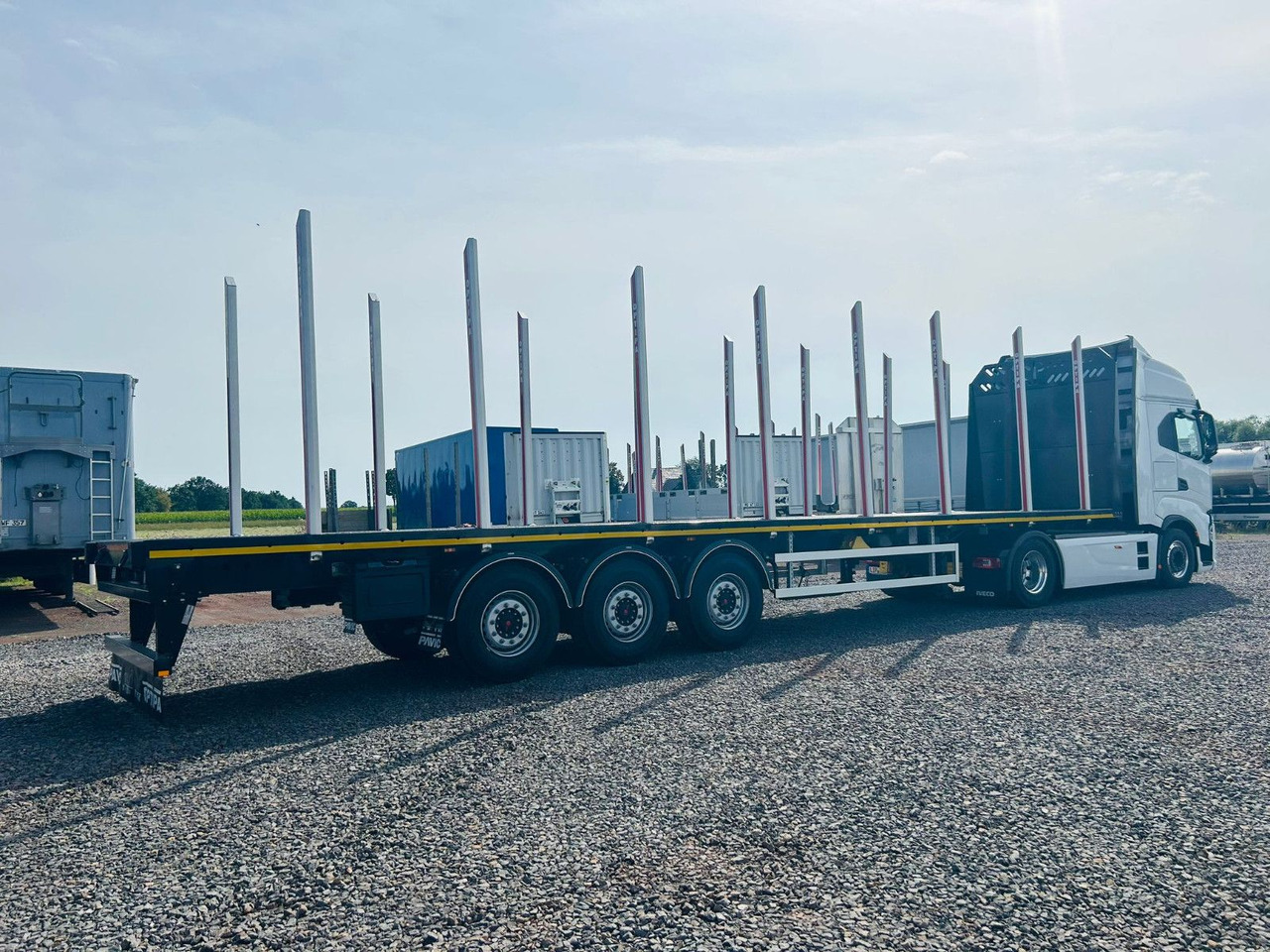 PAVIC PRSH27 Plateau Rungen Schnellwechselsystem - نصف مقطورة اخشاب: صور 4 PAVIC PRSH27 Plateau Rungen Schnellwechselsystem - نصف مقطورة اخشاب: صور 4