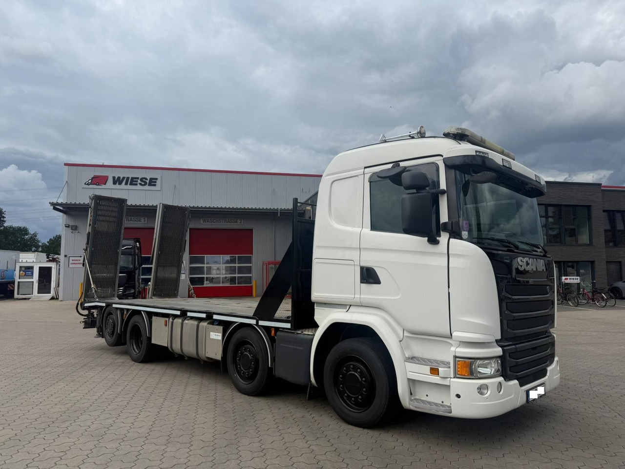 Scania G450 Baumaschinentransporter mit Rampen - شاحنة نقل سيارات شاحنة: صور 1 Scania G450 Baumaschinentransporter mit Rampen - شاحنة نقل سيارات شاحنة: صور 1
