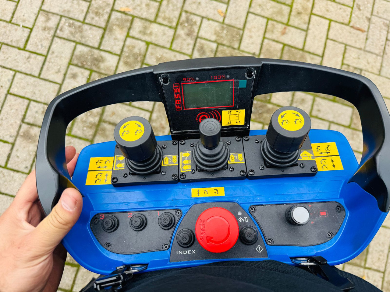 شاحنة, شاحنة كرين Volvo FH 500 8x4 Kran F820 RA2.27 Jib & Winde Sofort: صور 15 شاحنة, شاحنة كرين Volvo FH 500 8x4 Kran F820 RA2.27 Jib & Winde Sofort: صور 15