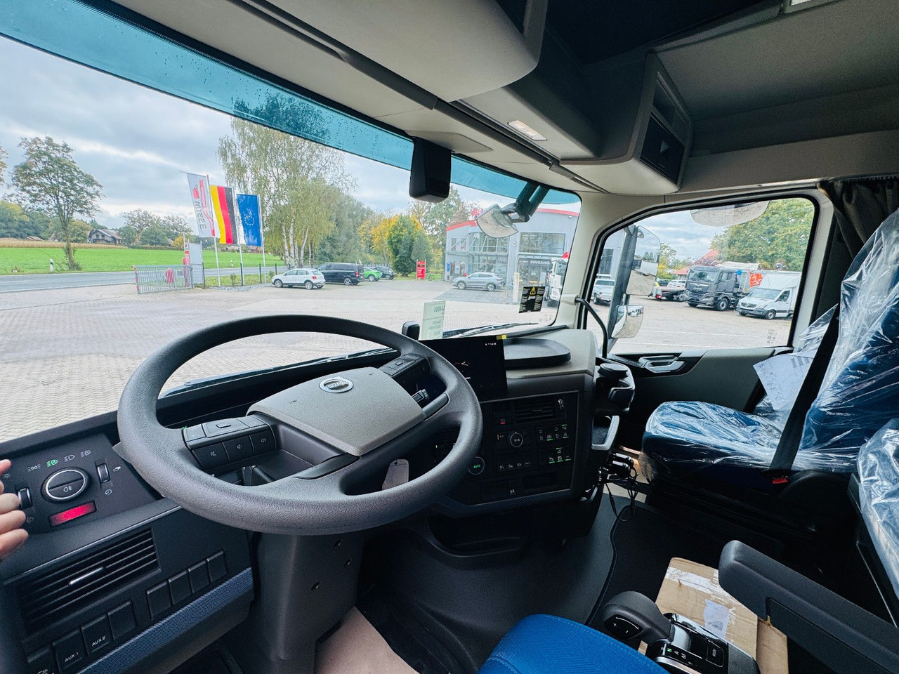 شاحنات مسطحة, شاحنة كرين Volvo FH 500 8x4 Kran F820 RA2.27 Jib & Winde Sofort: صور 11