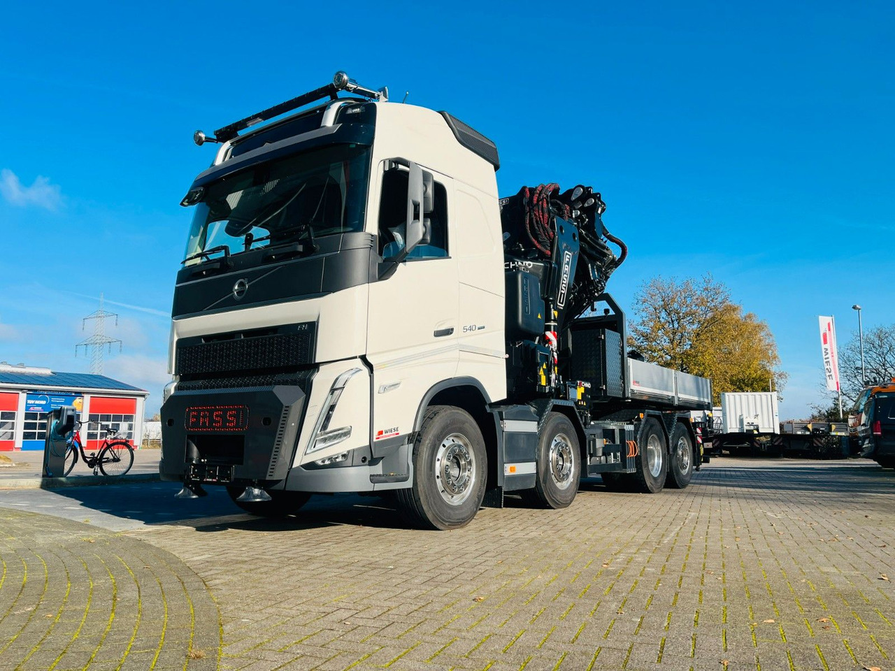 Volvo FH 540 Kran mit F1450 HXP Fly Jib + Winde - شاحنة جرار: صور 5 Volvo FH 540 Kran mit F1450 HXP Fly Jib + Winde - شاحنة جرار: صور 5