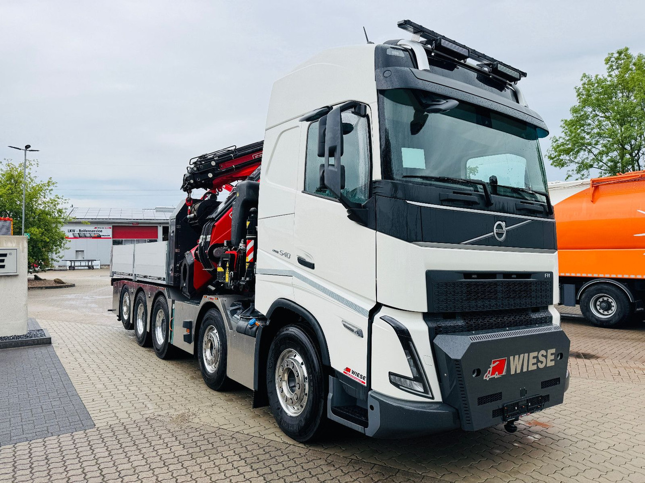 Volvo FH540 10x4 mit F1150 Ladekran, Sattelzugmaschine - شاحنة كرين: صور 2 Volvo FH540 10x4 mit F1150 Ladekran, Sattelzugmaschine - شاحنة كرين: صور 2