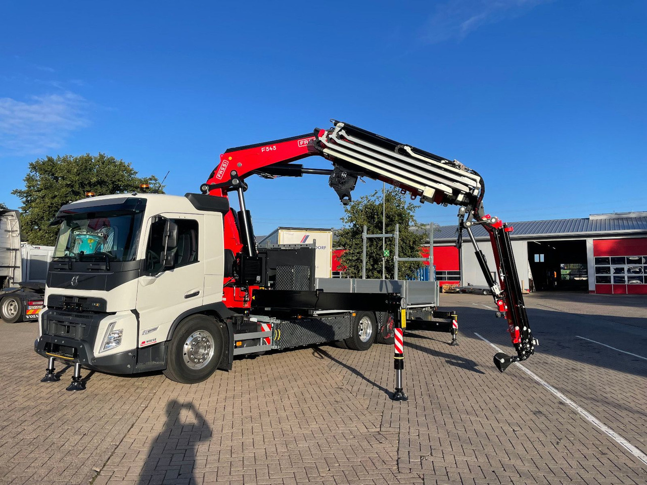 Volvo FMX 500 FASSI Ladekran F545 JIB & Winde Sofort - شاحنة كرين: صور 2 Volvo FMX 500 FASSI Ladekran F545 JIB & Winde Sofort - شاحنة كرين: صور 2