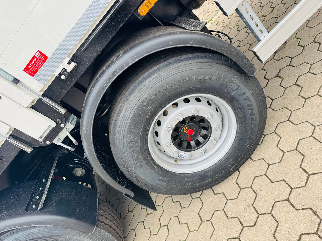 Wiese Baustoffauflieger - Heckkran Kran Fassi - نصف مقطورة مسطحة: صور 3 Wiese Baustoffauflieger - Heckkran Kran Fassi - نصف مقطورة مسطحة: صور 3