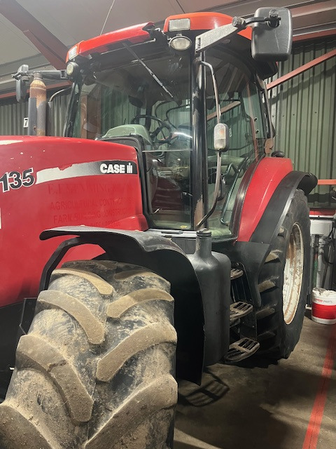 CASE IH MXU 135 - جرار: صور 3 CASE IH MXU 135 - جرار: صور 3