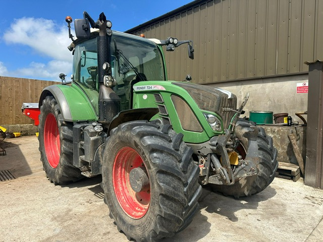 FENDT 724 Plus - جرار: صور 4 FENDT 724 Plus - جرار: صور 4