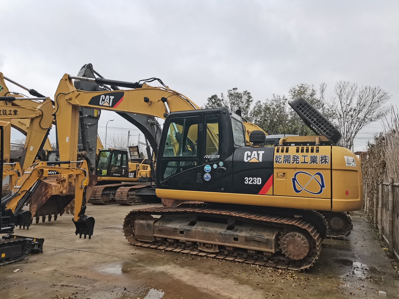CATERPILLAR 323D - حفارات زحافة: صور 5 CATERPILLAR 323D - حفارات زحافة: صور 5