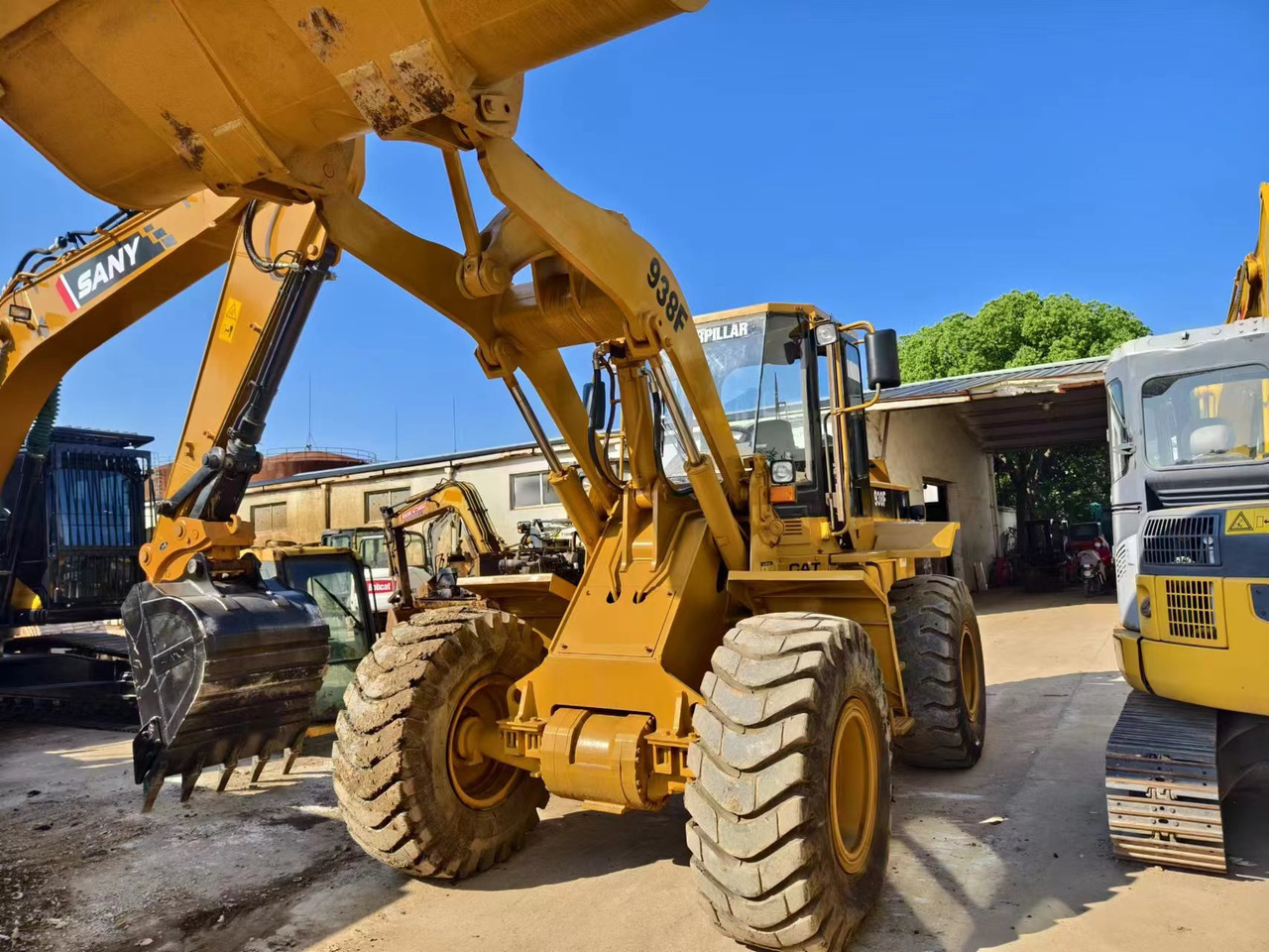 CATERPILLAR 938F - اللودر بعجل: صور 1 CATERPILLAR 938F - اللودر بعجل: صور 1