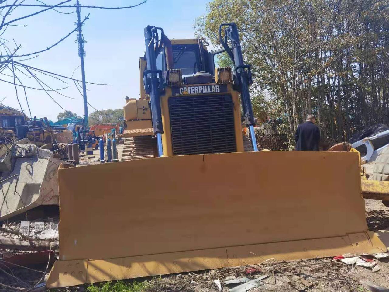 CATERPILLAR D6R Imported machine - بلدوزر: صور 2 CATERPILLAR D6R Imported machine - بلدوزر: صور 2