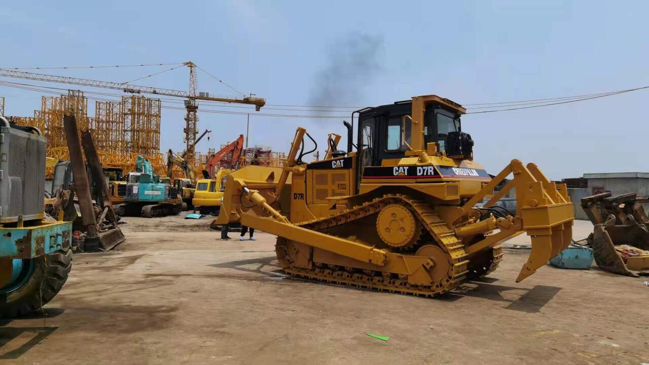 CATERPILLAR D7R - بلدوزر: صور 2 CATERPILLAR D7R - بلدوزر: صور 2
