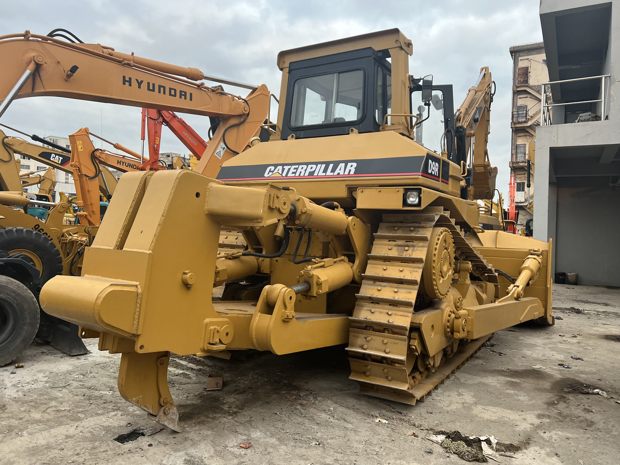 CATERPILLAR D9R - بلدوزر: صور 2 CATERPILLAR D9R - بلدوزر: صور 2