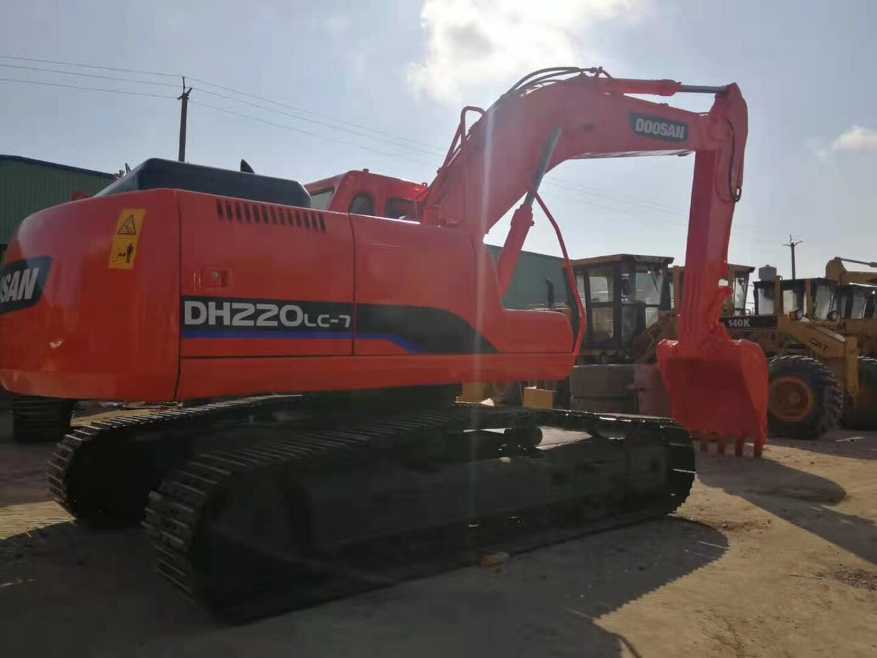 DOOSAN DH220LC - حفارات زحافة: صور 3 DOOSAN DH220LC - حفارات زحافة: صور 3
