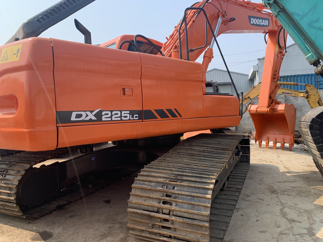 DOOSAN DX225LC-excavator - حفارات زحافة: صور 3 DOOSAN DX225LC-excavator - حفارات زحافة: صور 3