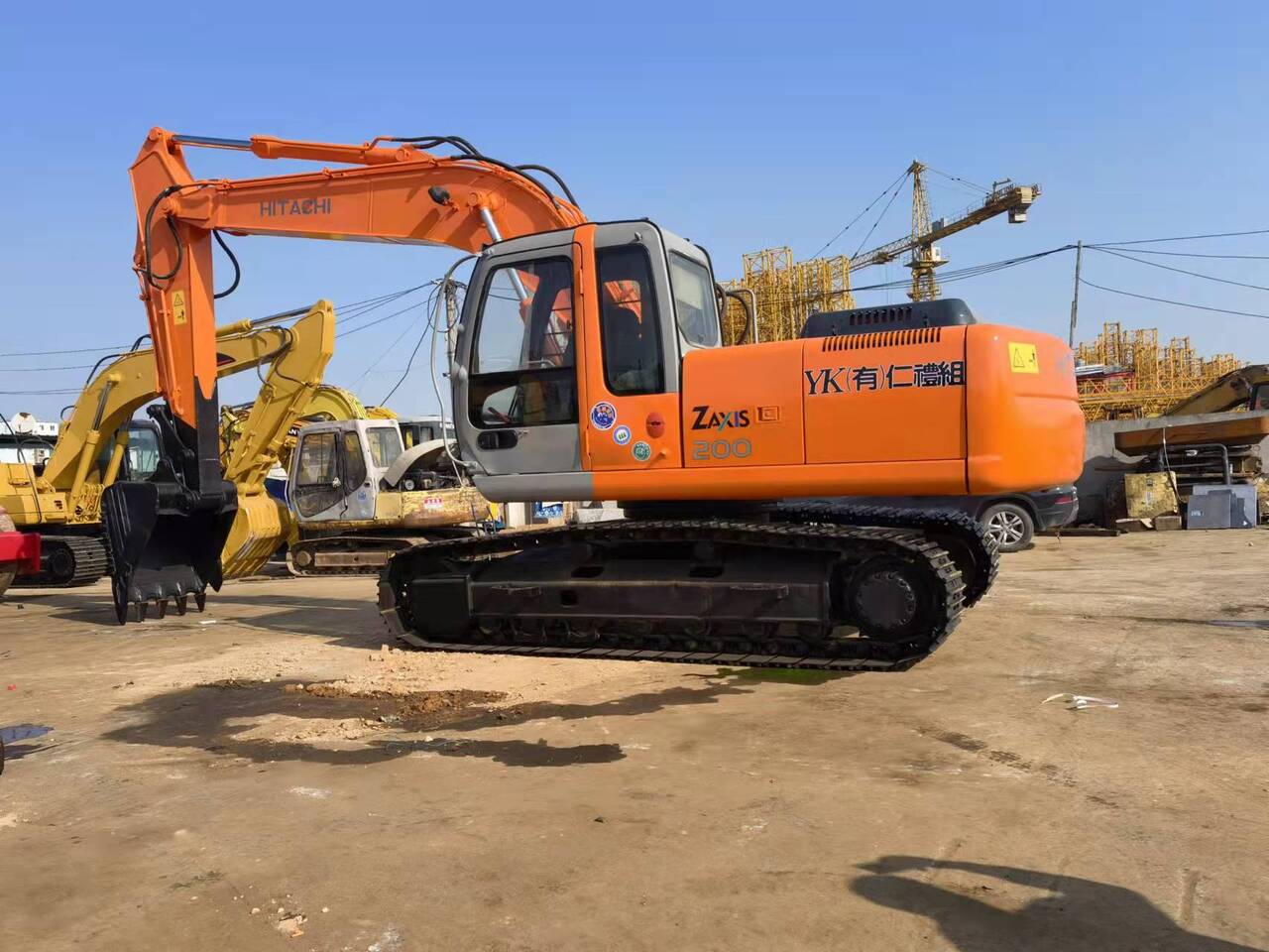 HITACHI ZX200-6 - حفارات زحافة: صور 4 HITACHI ZX200-6 - حفارات زحافة: صور 4