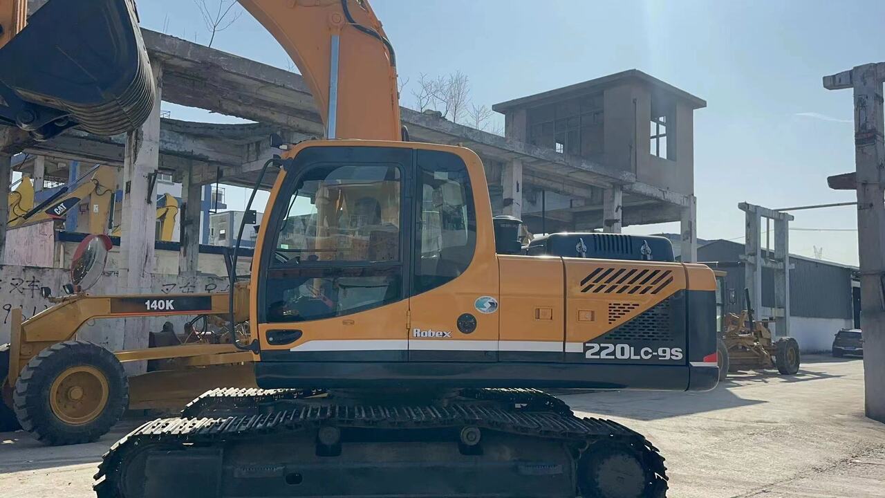 HYUNDAI 220LC-9S - حفارات زحافة: صور 1 HYUNDAI 220LC-9S - حفارات زحافة: صور 1