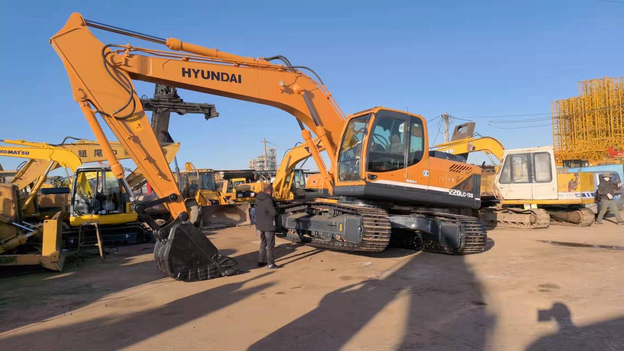 HYUNDAI 220LC-9S - حفارات زحافة: صور 5 HYUNDAI 220LC-9S - حفارات زحافة: صور 5