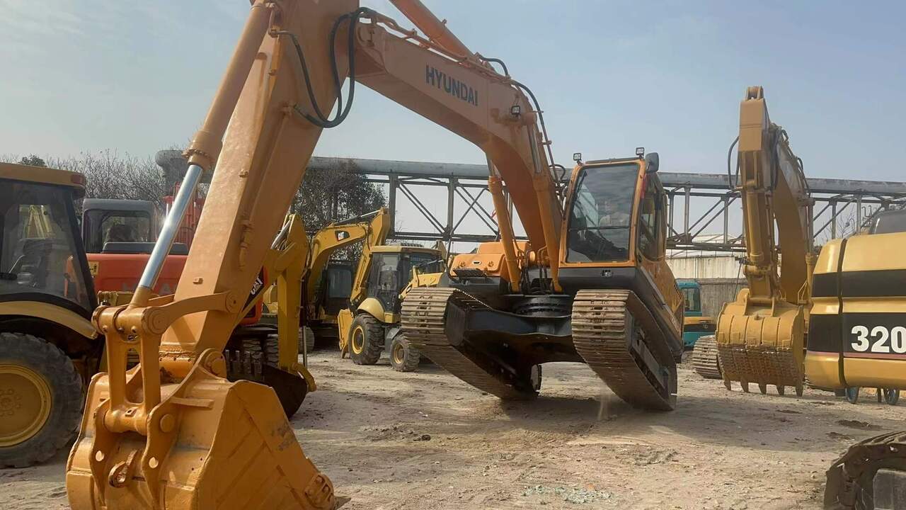 HYUNDAI 220LC-9S - حفارات زحافة: صور 4 HYUNDAI 220LC-9S - حفارات زحافة: صور 4