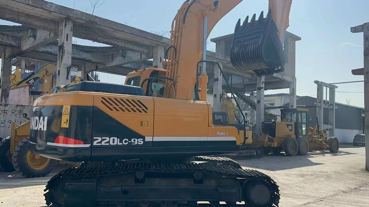 HYUNDAI 220LC-9S - حفارات زحافة: صور 2 HYUNDAI 220LC-9S - حفارات زحافة: صور 2