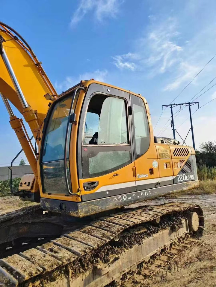 Hyundai R220LC-9S - حفارات زحافة: صور 3 Hyundai R220LC-9S - حفارات زحافة: صور 3