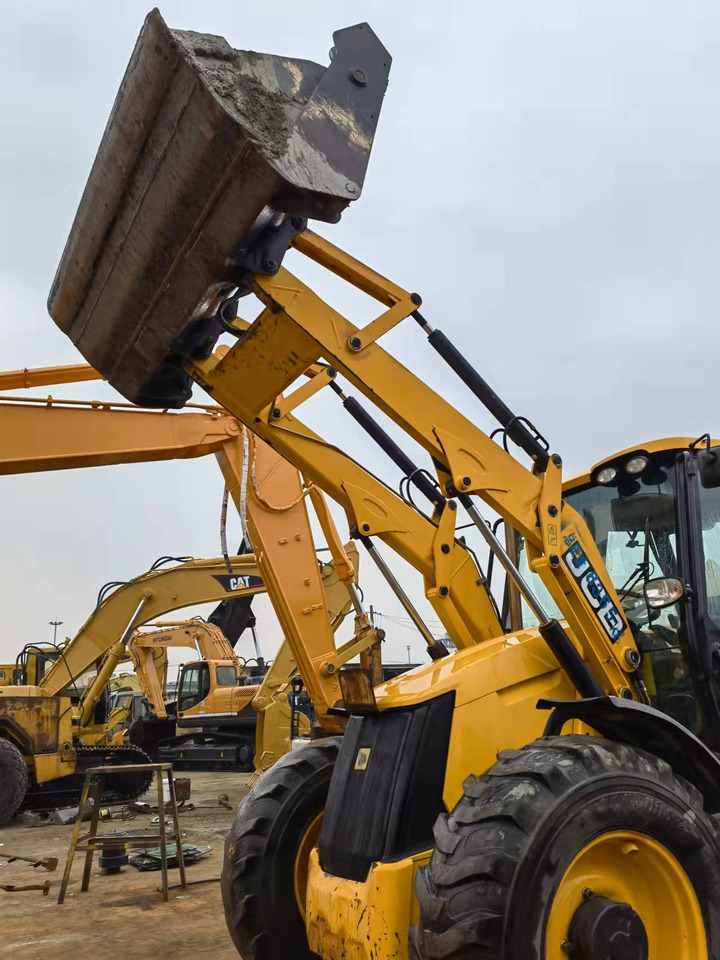 JCB 4CX ECO - حفار متعدد الاستخدام: صور 5 JCB 4CX ECO - حفار متعدد الاستخدام: صور 5