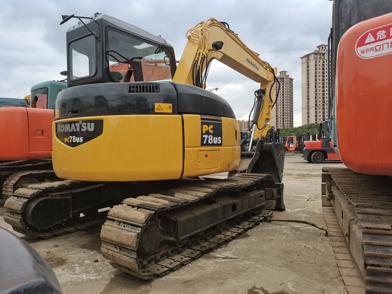 KOMATSU 78US-Mini excavator - حفارة مصغرة: صور 4 KOMATSU 78US-Mini excavator - حفارة مصغرة: صور 4