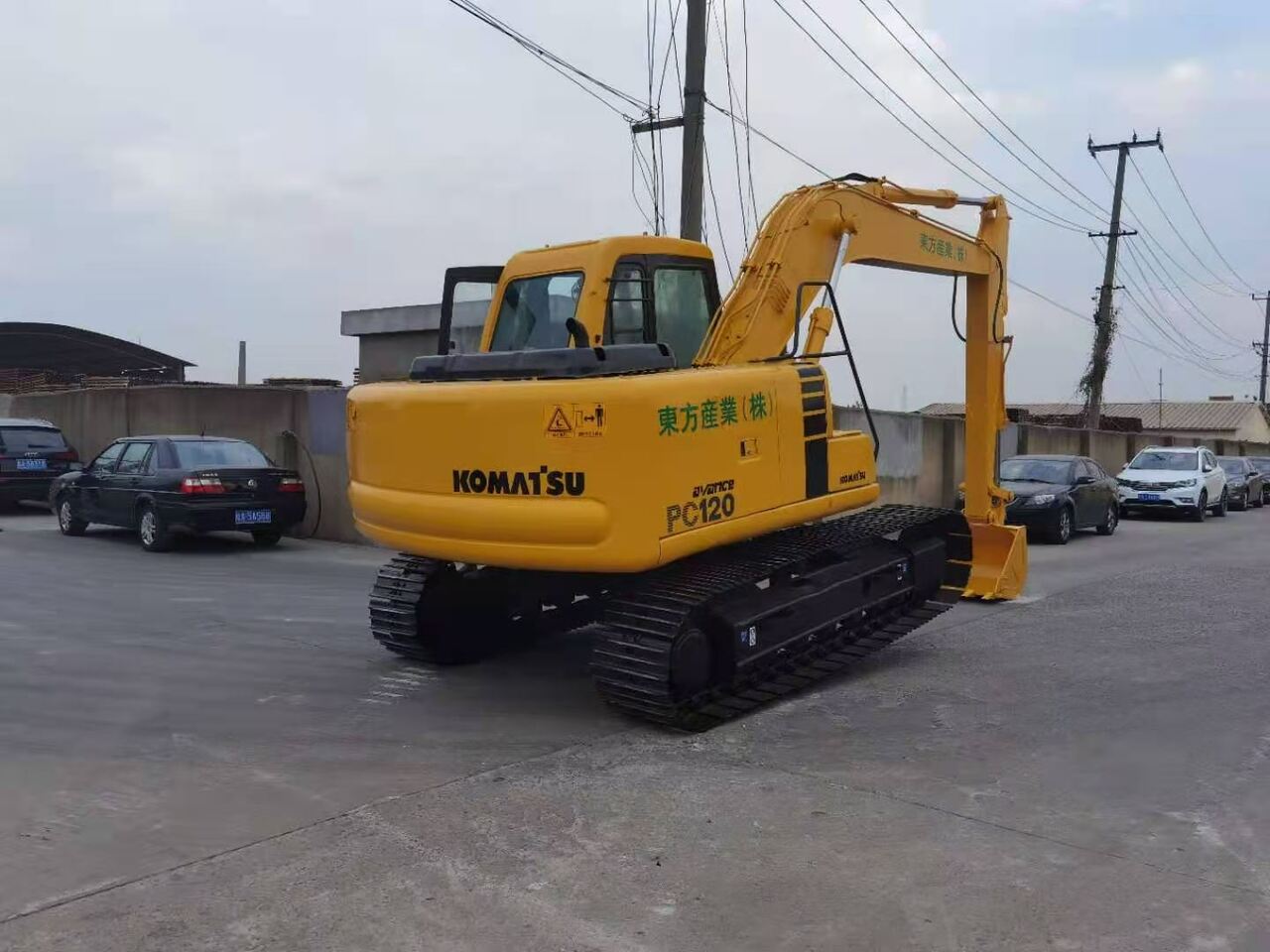 KOMATSU PC120-6 - حفارات زحافة: صور 4 KOMATSU PC120-6 - حفارات زحافة: صور 4