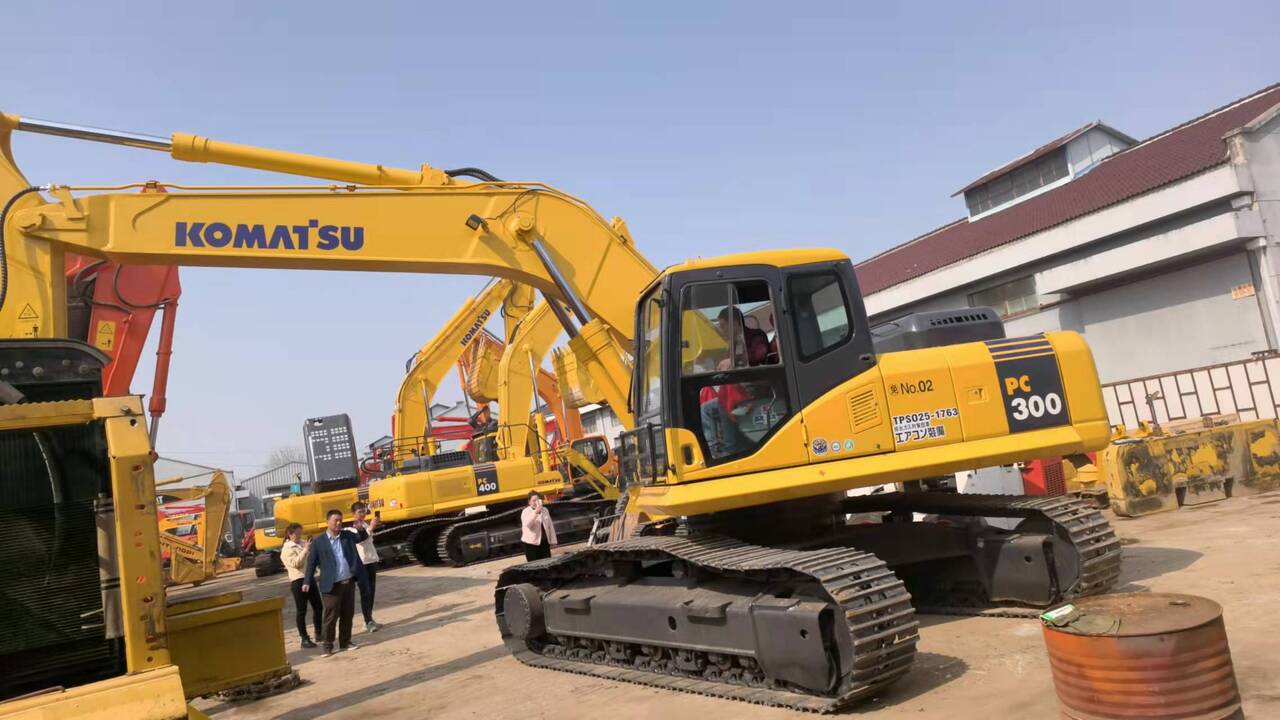 KOMATSU PC300-7 - حفارات زحافة: صور 4 KOMATSU PC300-7 - حفارات زحافة: صور 4