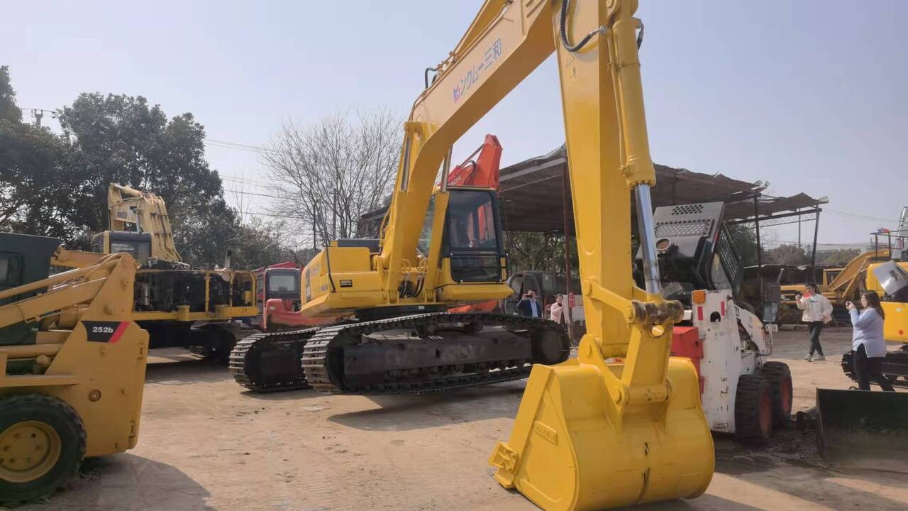 KOMATSU PC300-7 - حفارات زحافة: صور 3 KOMATSU PC300-7 - حفارات زحافة: صور 3