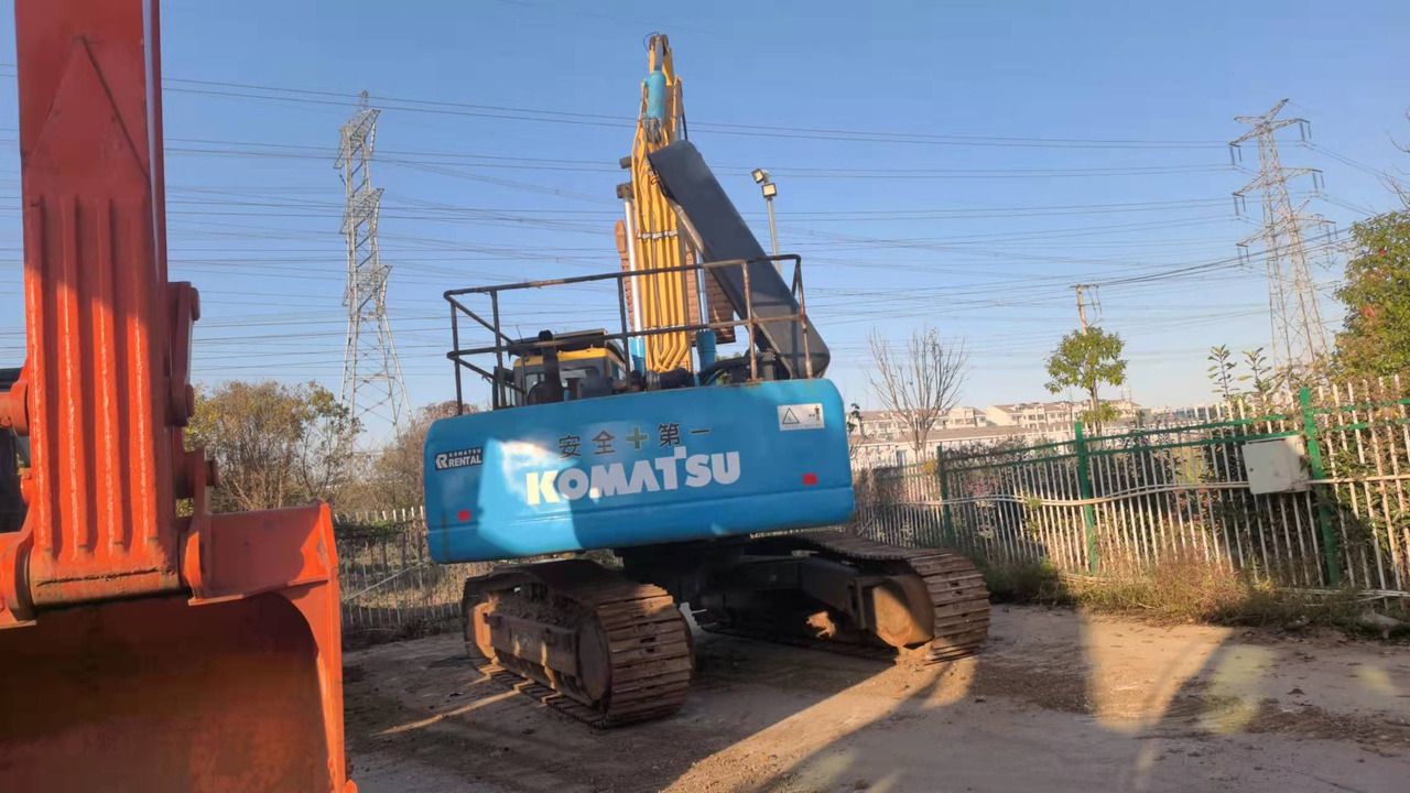 KOMATSU PC450-7-excavator - حفارات زحافة: صور 5 KOMATSU PC450-7-excavator - حفارات زحافة: صور 5