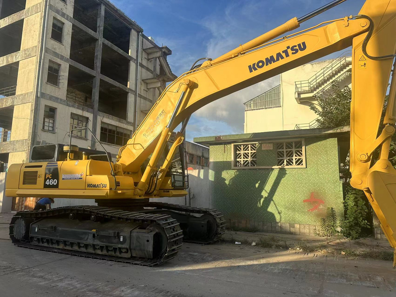 KOMATSU PC460LC-8-excavator - حفارات زحافة: صور 2 KOMATSU PC460LC-8-excavator - حفارات زحافة: صور 2
