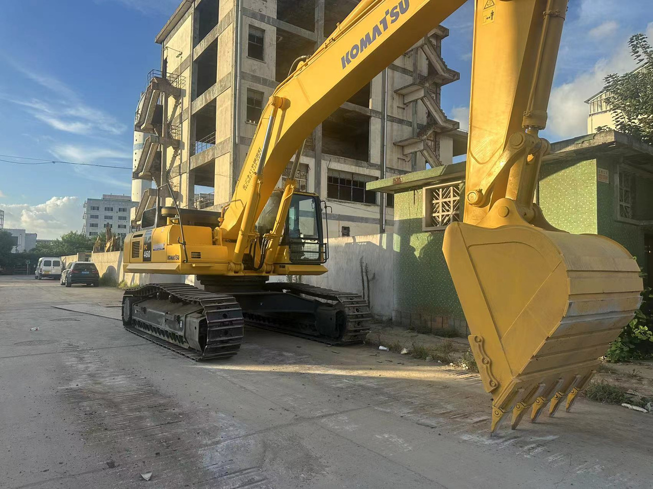 KOMATSU PC460LC-8 -excavator - حفارات زحافة: صور 3 KOMATSU PC460LC-8 -excavator - حفارات زحافة: صور 3