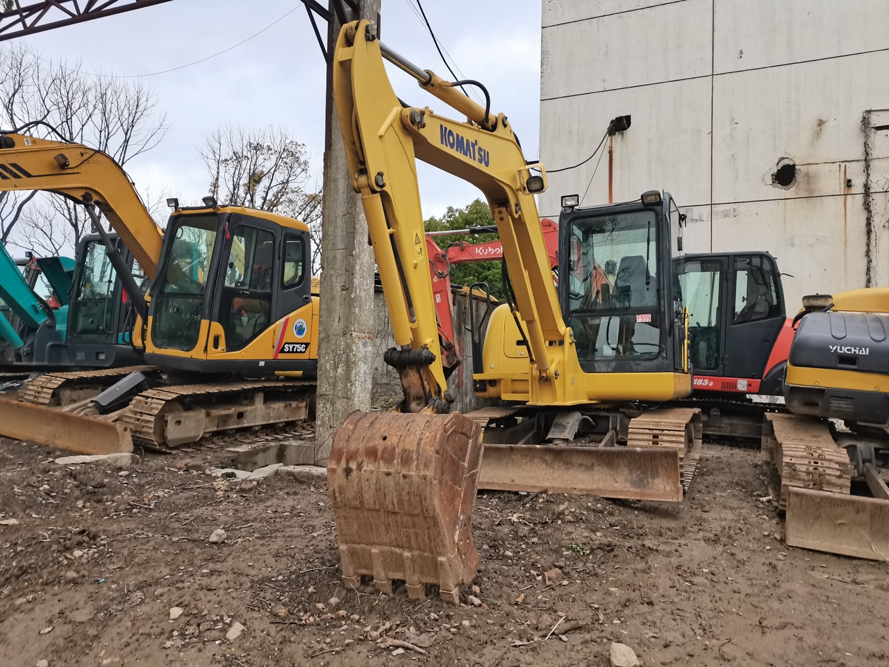 KOMATSU PC56-7-Mini excavator - حفارة مصغرة: صور 1 KOMATSU PC56-7-Mini excavator - حفارة مصغرة: صور 1