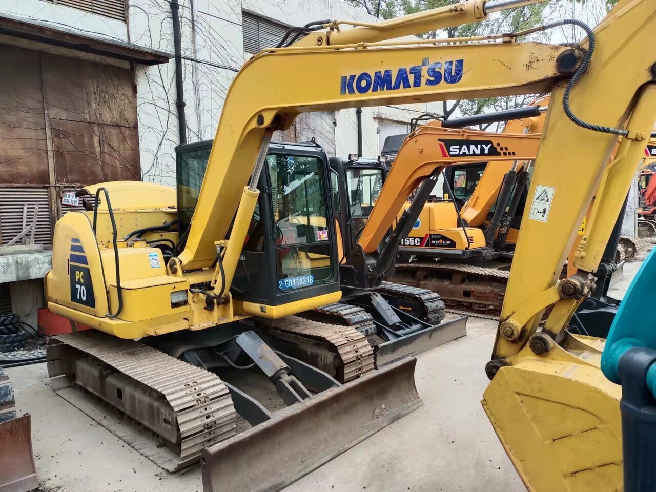 KOMATSU PC70 - حفارة مصغرة: صور 1 KOMATSU PC70 - حفارة مصغرة: صور 1