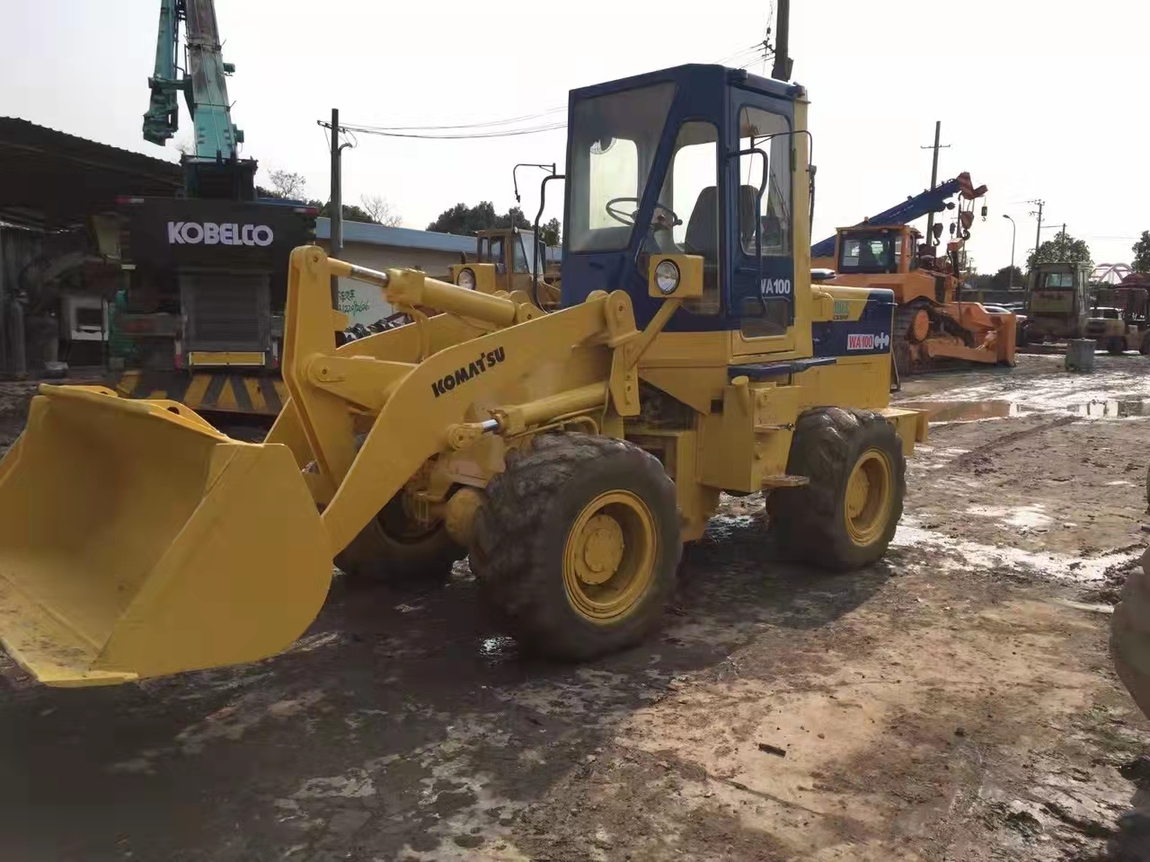 KOMATSU WA100 - اللودر بعجل: صور 2 KOMATSU WA100 - اللودر بعجل: صور 2