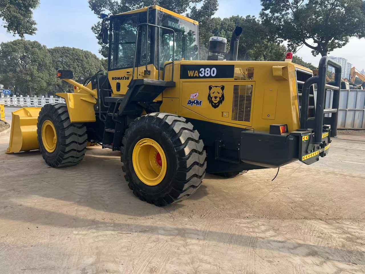 KOMATSU WA380-6 - اللودر بعجل: صور 3 KOMATSU WA380-6 - اللودر بعجل: صور 3