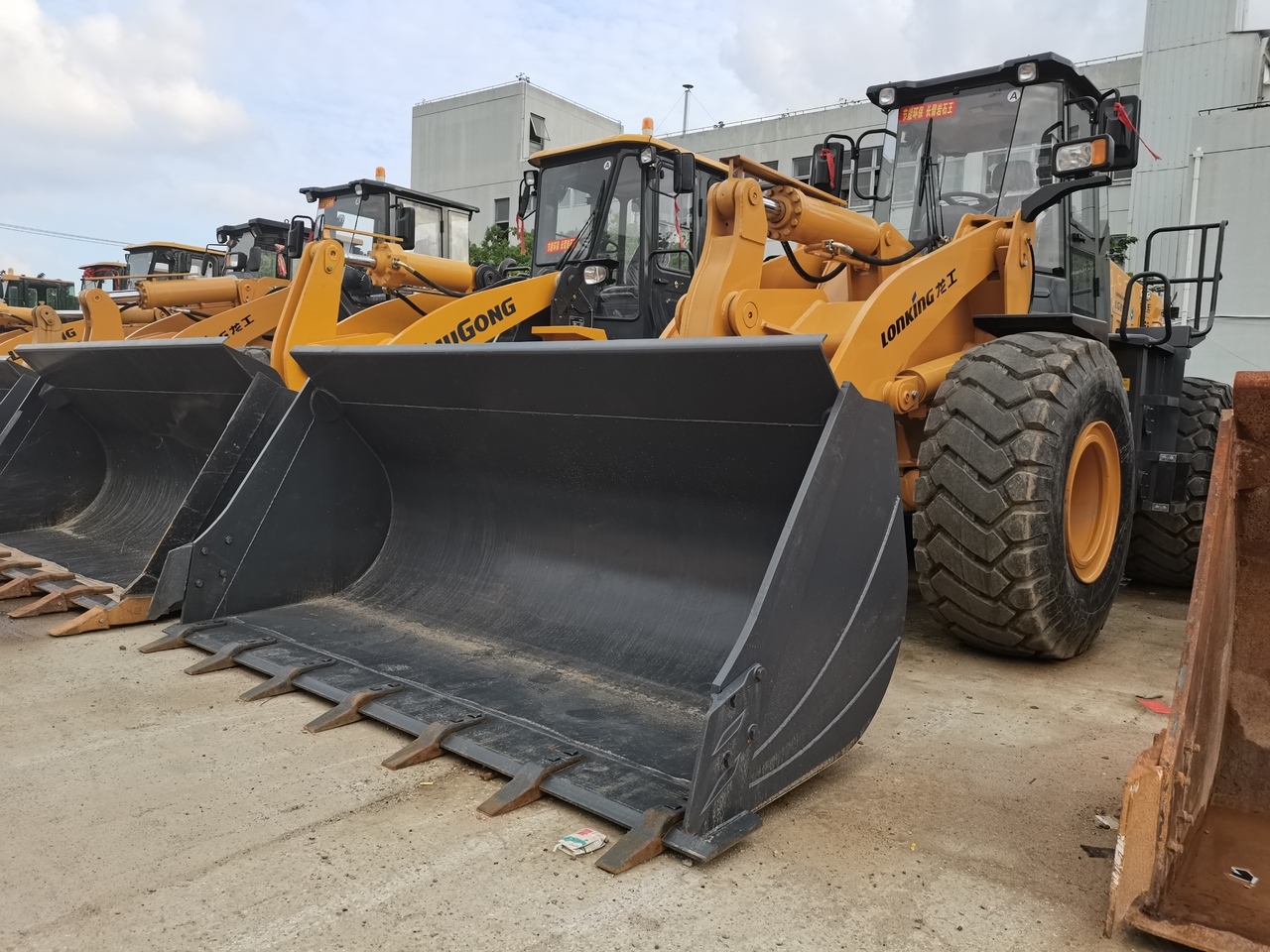 LONKING LG855N - اللودر بعجل: صور 1 LONKING LG855N - اللودر بعجل: صور 1