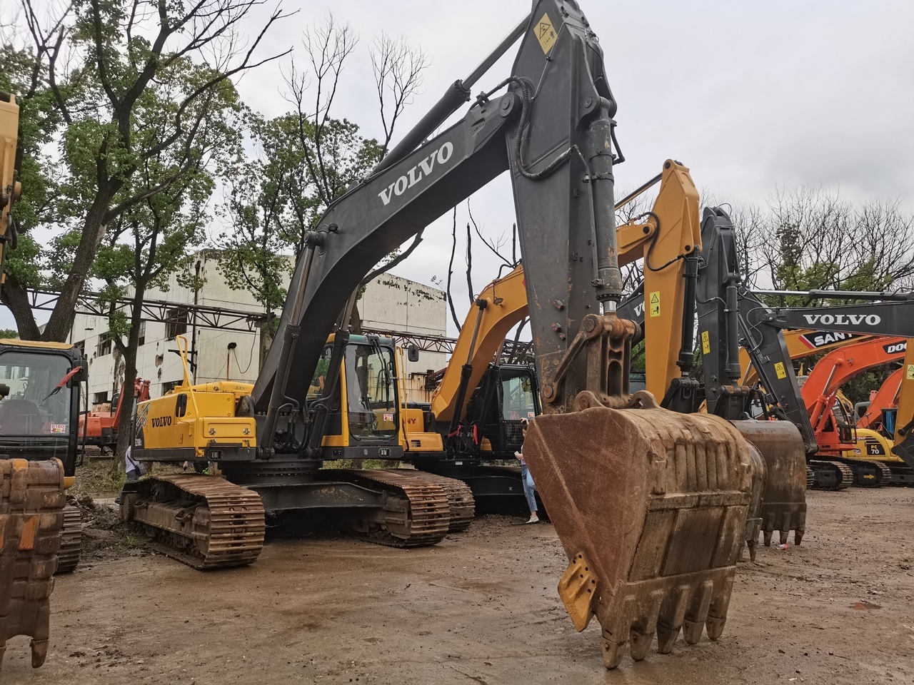 VOLVO EC290BLC - حفارات زحافة: صور 1 VOLVO EC290BLC - حفارات زحافة: صور 1