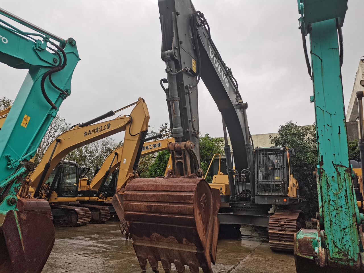 VOLVO EC380DL-excavator - حفارات زحافة: صور 3 VOLVO EC380DL-excavator - حفارات زحافة: صور 3