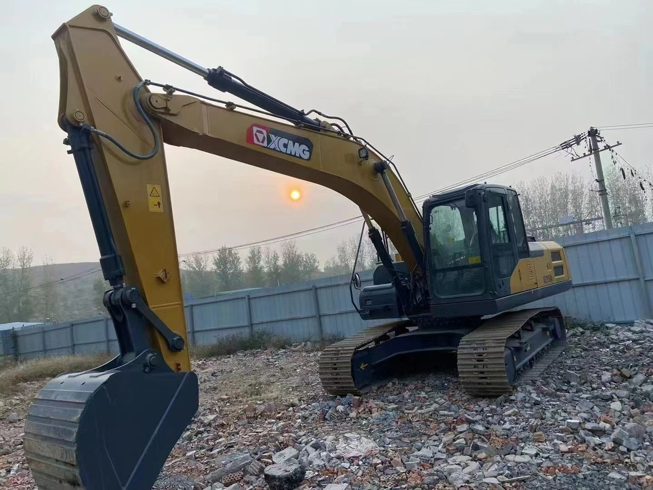 XCMG XE215DA - حفارات زحافة: صور 2 XCMG XE215DA - حفارات زحافة: صور 2
