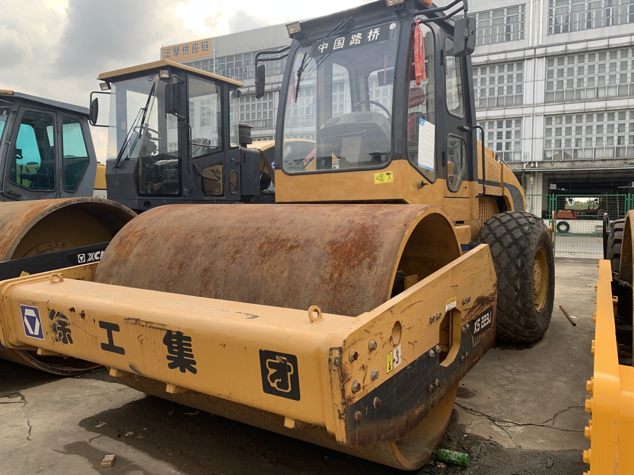 XCMG XS223J - مدحلة: صور 2 XCMG XS223J - مدحلة: صور 2