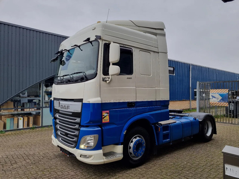 DAF XF 106.440 EURO 6/ Intarder/ Webasto/ ADR / Klima - شاحنة جرار: صور 4 DAF XF 106.440 EURO 6/ Intarder/ Webasto/ ADR / Klima - شاحنة جرار: صور 4