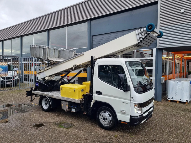 FUSO Canter 35S13/ Ladderlift 26m/ Leiterlift / Umzugslift/ Mobellift - الشاحنات الصغيرة: صور 4 FUSO Canter 35S13/ Ladderlift 26m/ Leiterlift / Umzugslift/ Mobellift - الشاحنات الصغيرة: صور 4