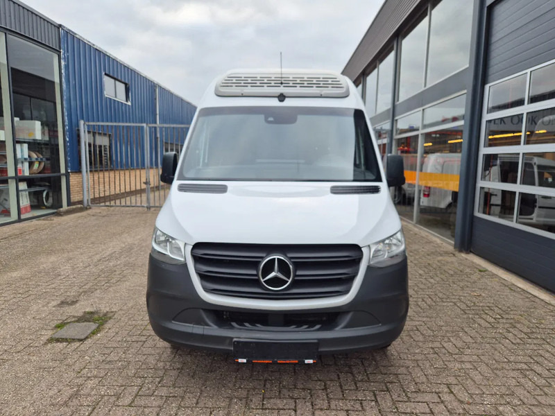 Mercedes-Benz Sprinter 519 CDI/ Kuhlwagen/ L3H2/ TK V300 MAX/ EURO 6E - الشاحنات الصغيرة المبردة: صور 4 Mercedes-Benz Sprinter 519 CDI/ Kuhlwagen/ L3H2/ TK V300 MAX/ EURO 6E - الشاحنات الصغيرة المبردة: صور 4