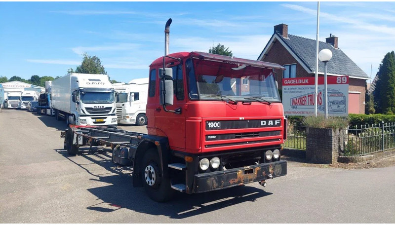 DAF 1900 4X2 HOLLAND TUCK FULL STEEL SUSPENSION MANUAL GEARBOX - الشاسيه شاحنة: صور 3 DAF 1900 4X2 HOLLAND TUCK FULL STEEL SUSPENSION MANUAL GEARBOX - الشاسيه شاحنة: صور 3
