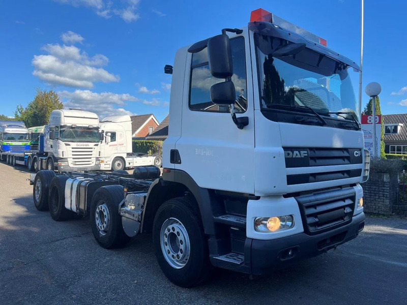 DAF 85.360 8X2 SINGLE CAB CHASSIS - الشاسيه شاحنة: صور 4 DAF 85.360 8X2 SINGLE CAB CHASSIS - الشاسيه شاحنة: صور 4